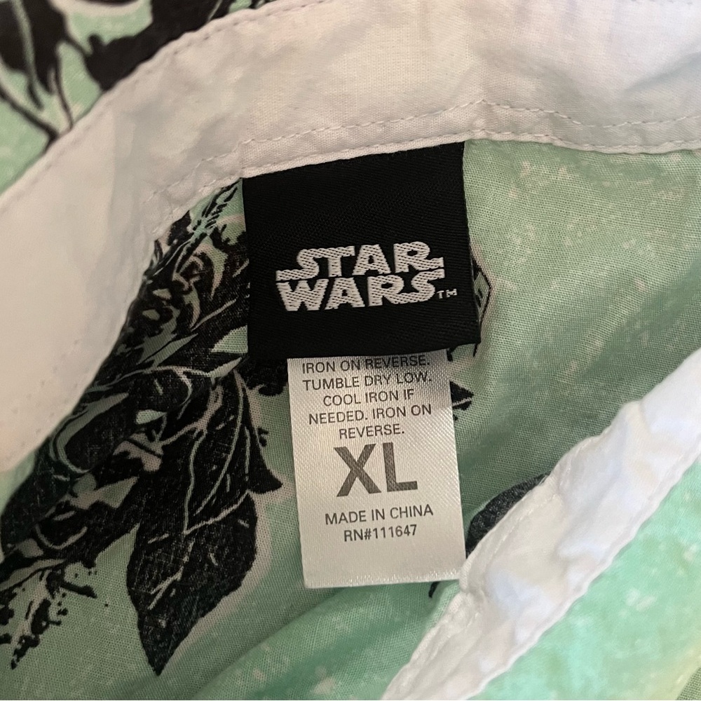 🌺🌴 Star Wars Mint Floral Tropical Stormtrooper Button-Down Shirt (XL) - Picture 6 of 8
